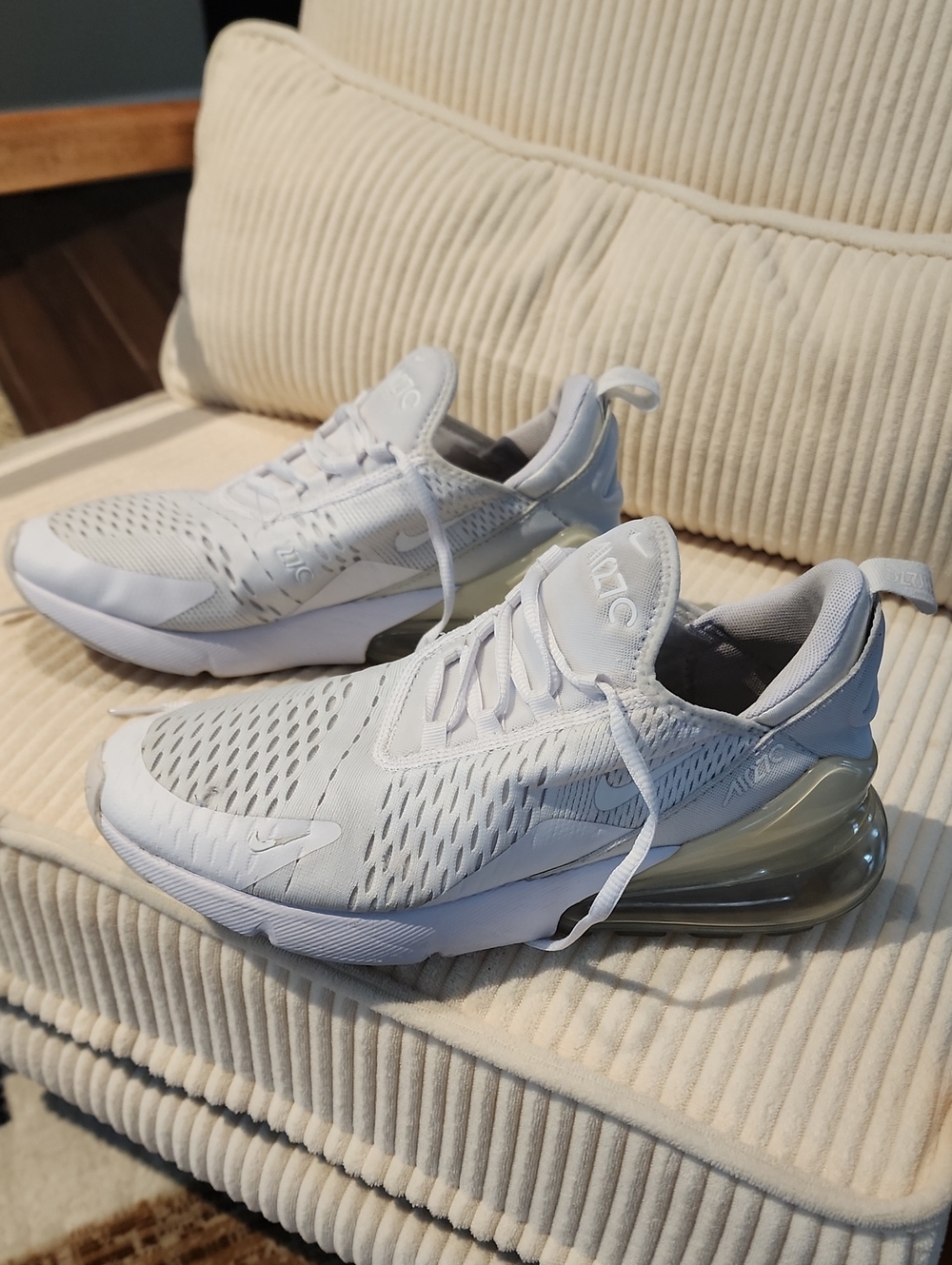 Nike Air Max 270 7Y Athletic Air-Cushion Sneakers in White